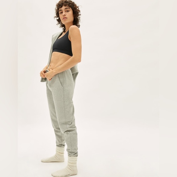 NWT Everlane the Perform Bra in black - Picture 3 of 12